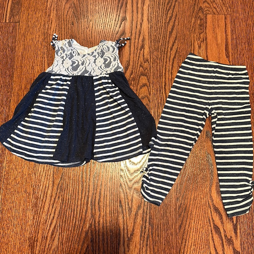 Isobella & Chloe navy blue / white stripe outfit - size 3T